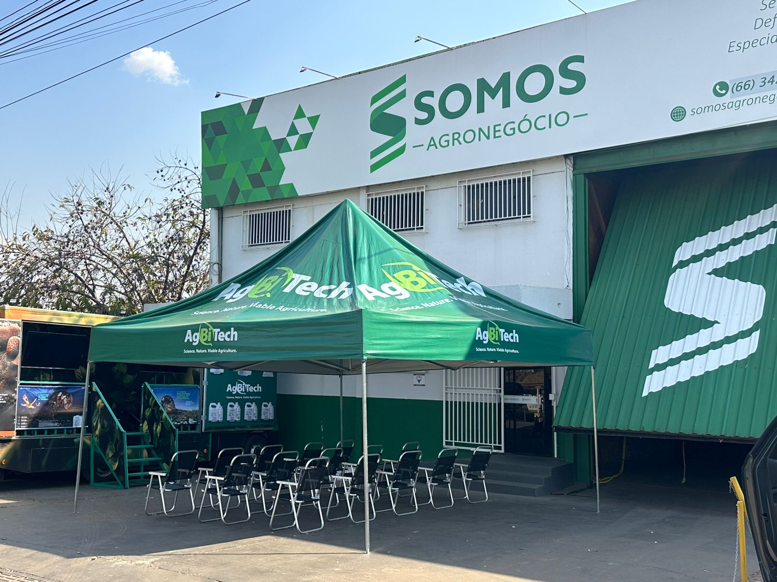 Da raiz à colheita, <span class="text-green">Somos Agronegócio</span>.